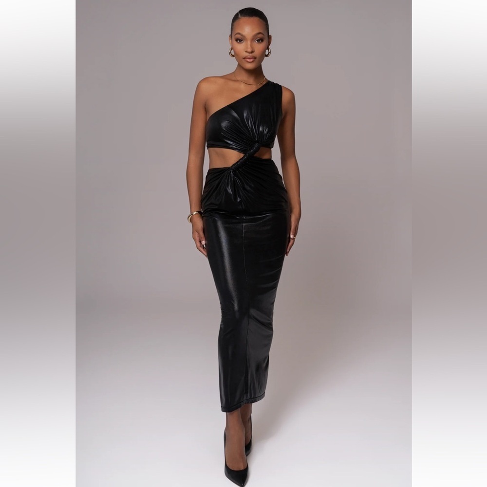 JLUXLABEL Black One-Shoulder Cutout Dress